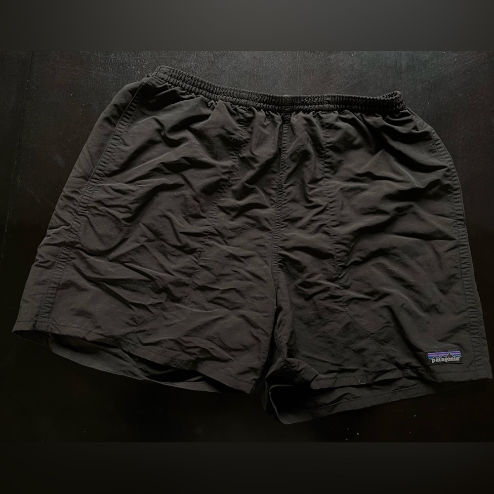 Patagonia men’s baggies, size, medium, black